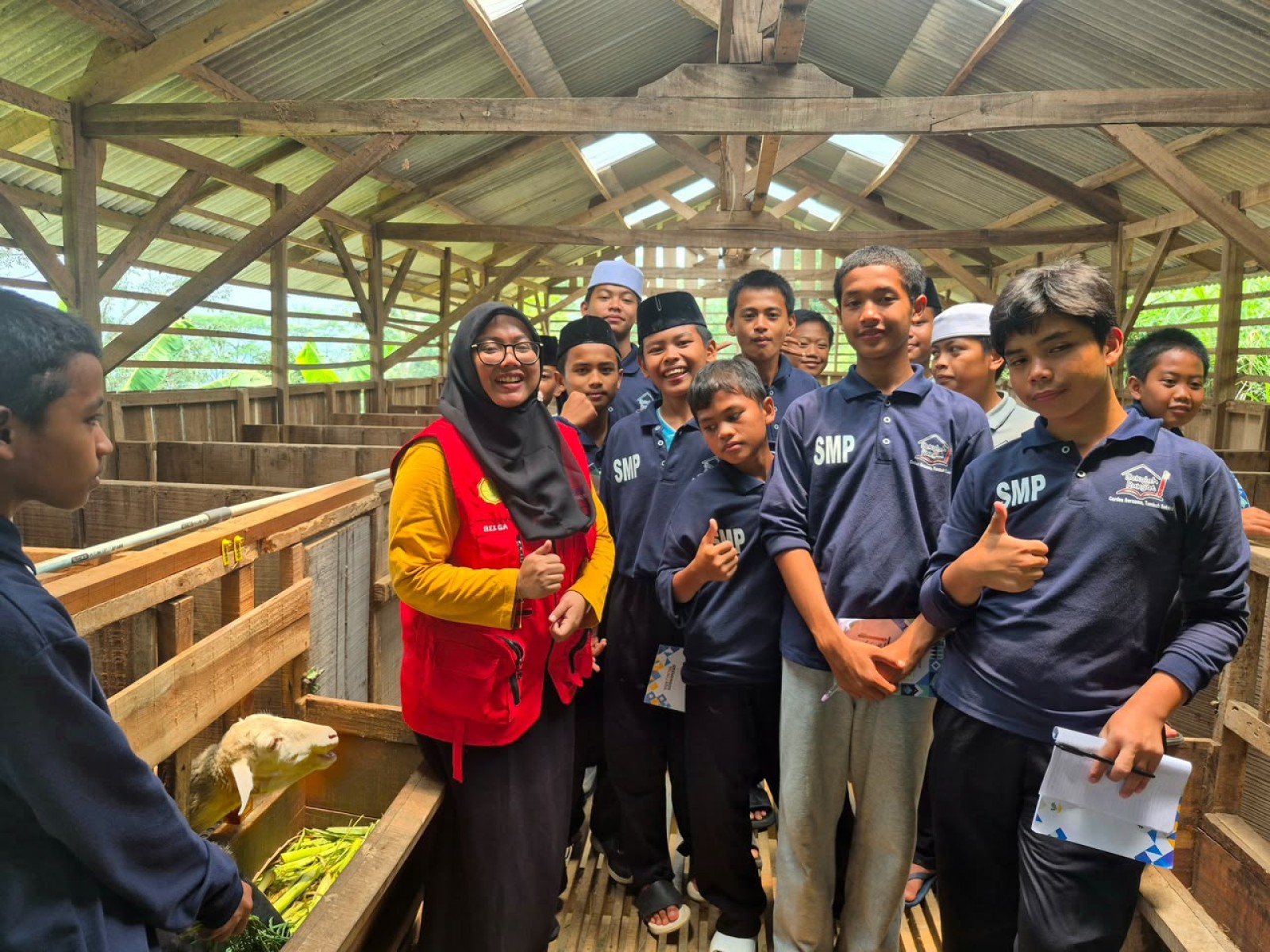 Hadirkan FARMTASTIC , Kementan Ajak 177 Siswa Sekolah Rakyat Belajar Pertanian dan Peternakan Secara Langsung